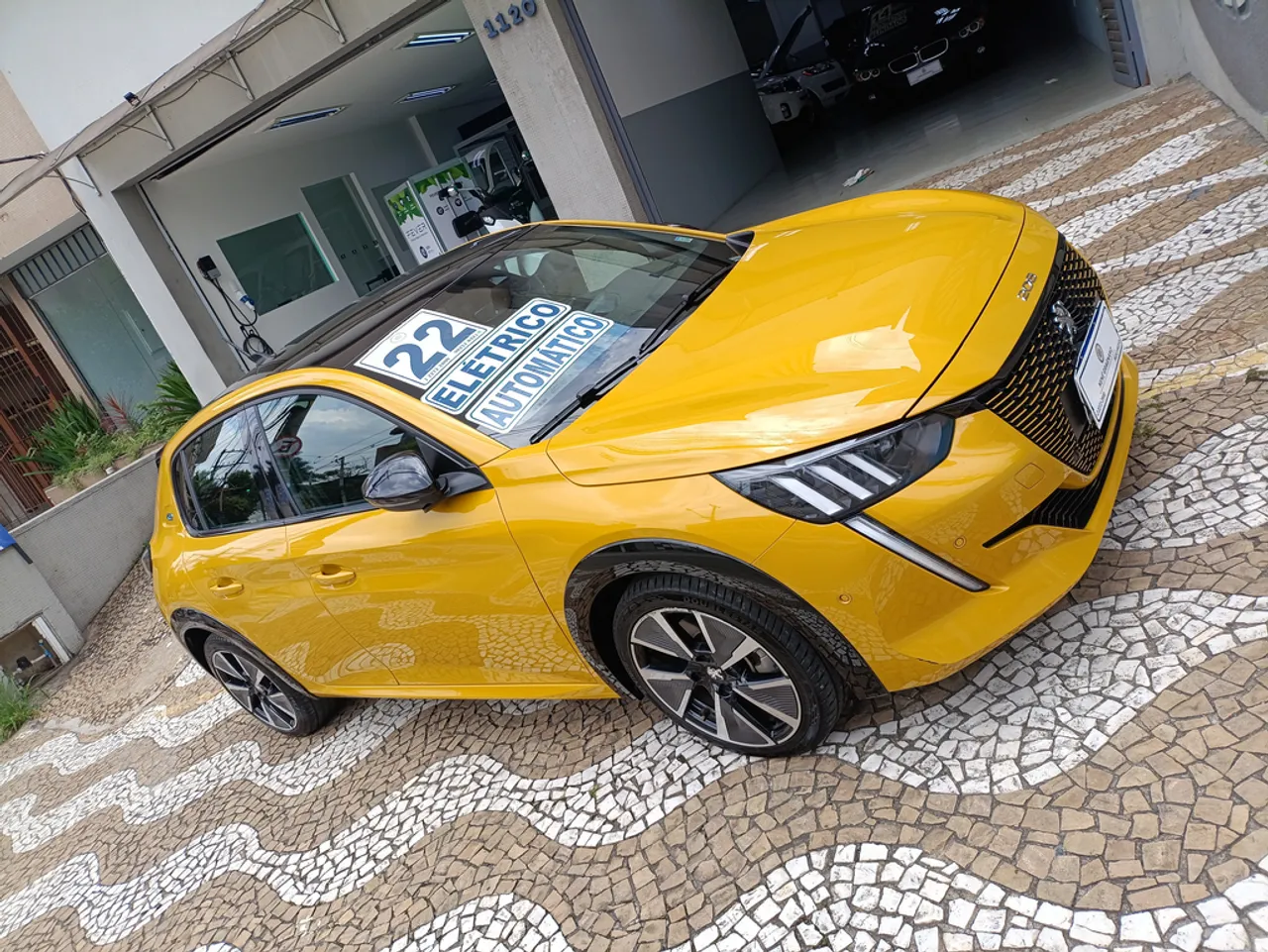 Peugeot E-208 - Imagem 3