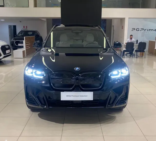 BMW IX3 - Imagem 2