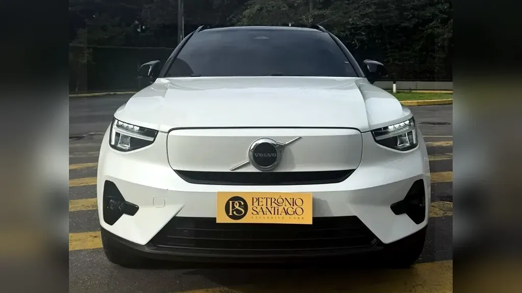 Foto de um volvo xc40