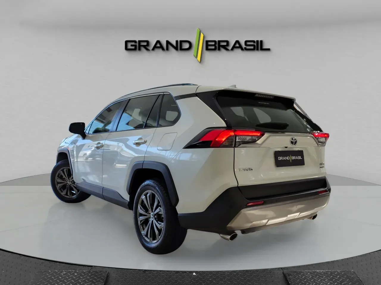 Toyota Rav4 EV - Imagem 5