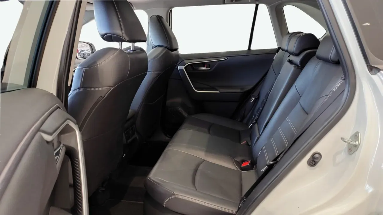 Toyota Rav4 EV - Imagem 13