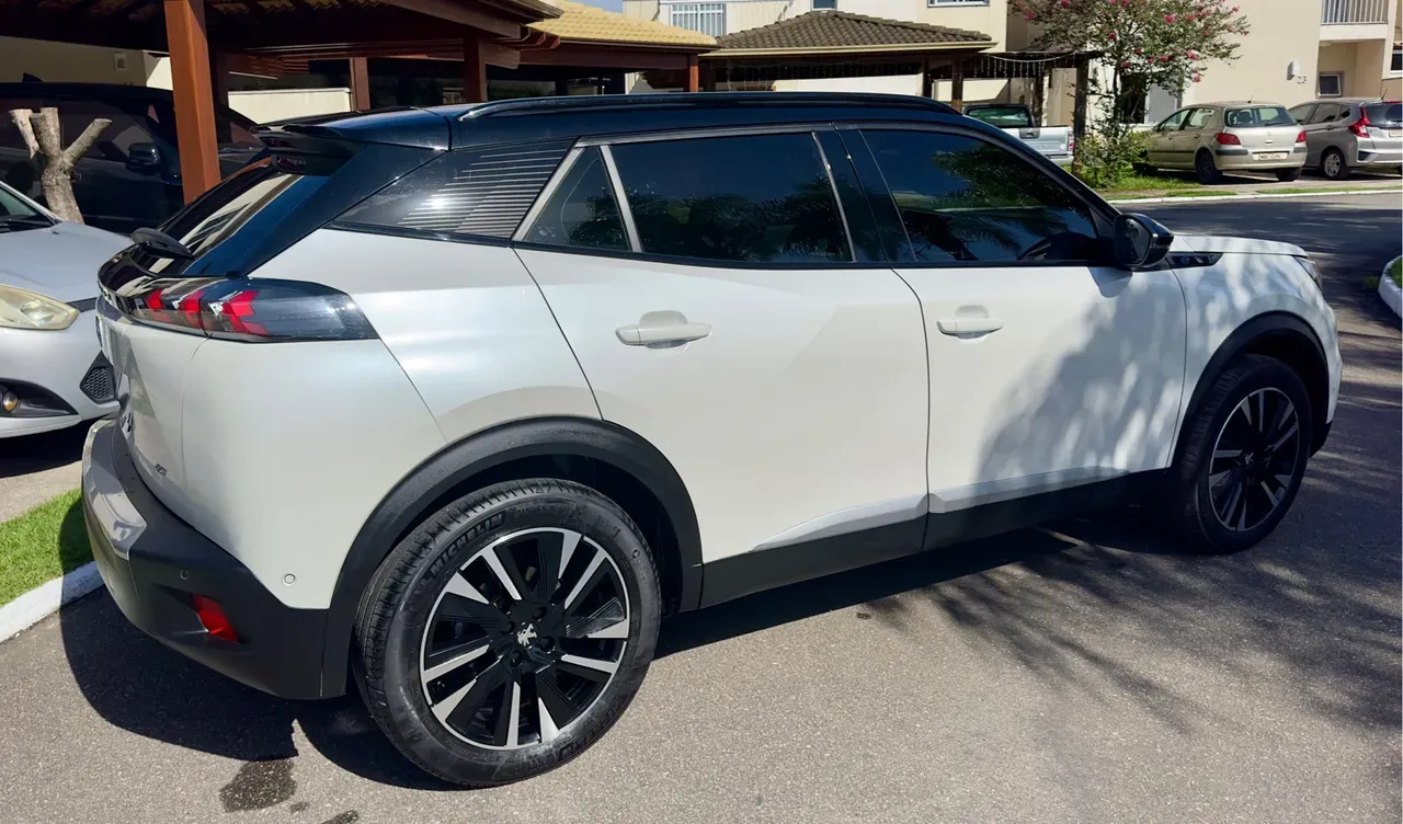 Peugeot E-2008 - Imagem 5