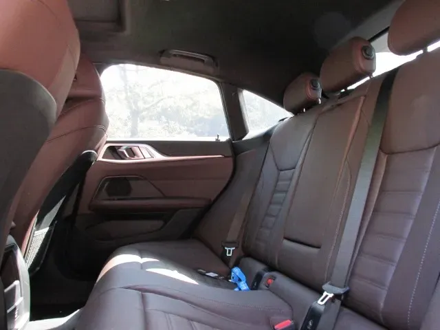 BMW I4 Edrive35 - Imagem 12