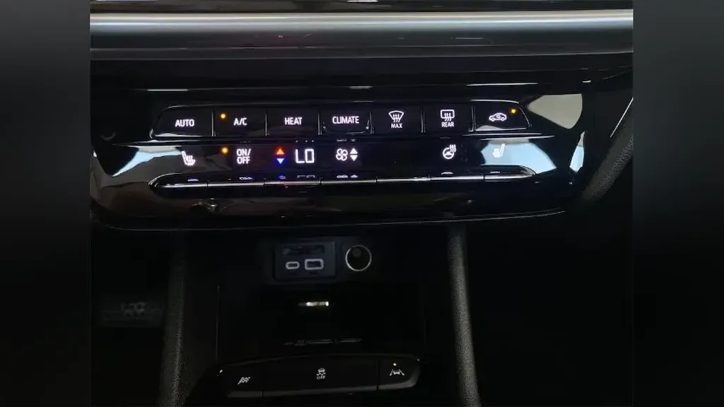 Foto de um chevrolet bolt euv