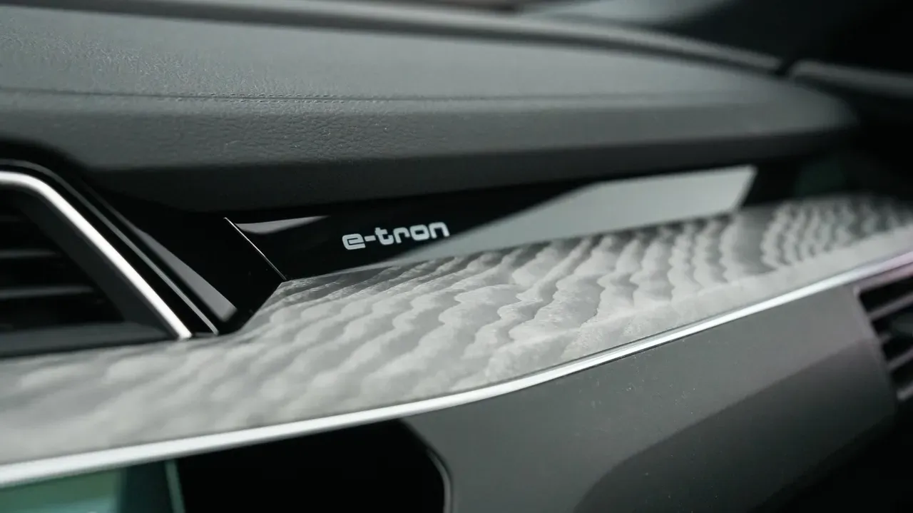 Audi E-tron - Imagem 13