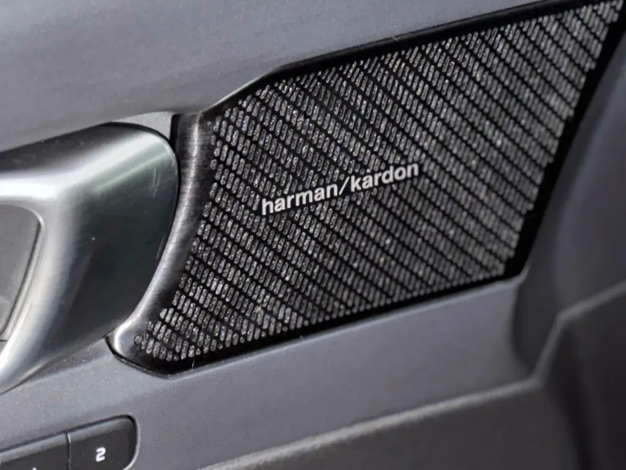 Volvo XC40 Recharge - Imagem 10