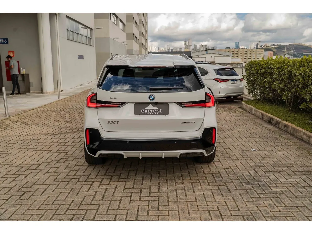 BMW IX1 - Imagem 5
