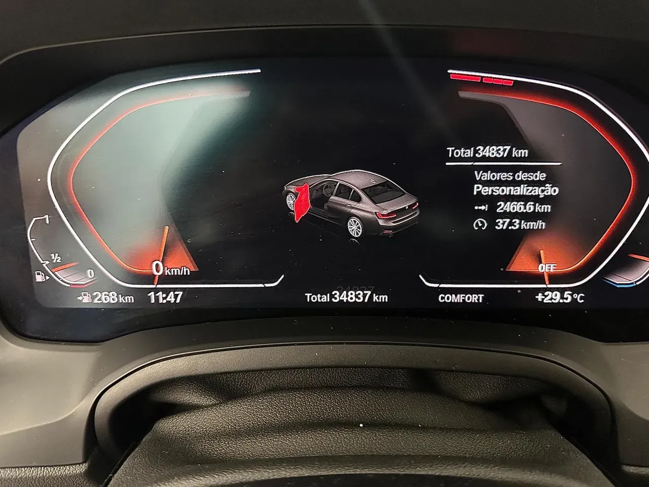 BMW 330e Plug-in Hybrid - Imagem 19