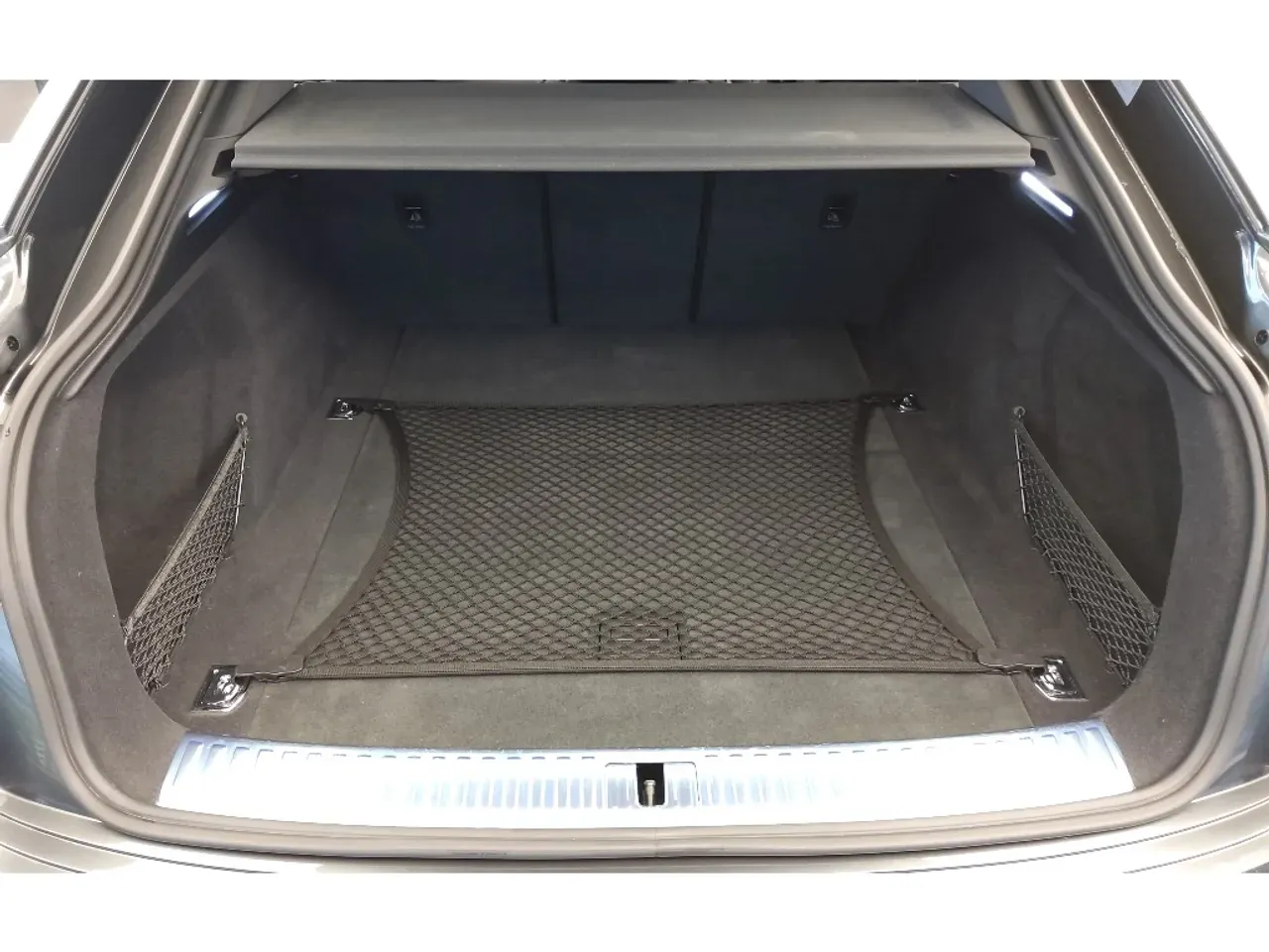 Audi E-tron Sportback - Imagem 16