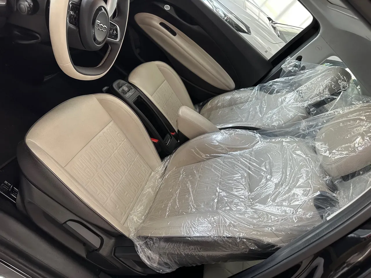 Fiat 500e - Imagem 6