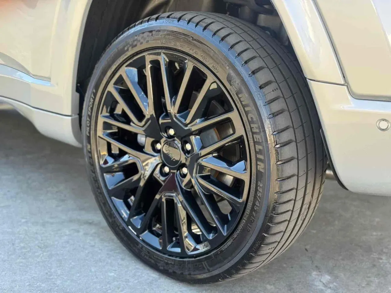 Jeep Compass 4xe Plug-in Hybrid - Imagem 10