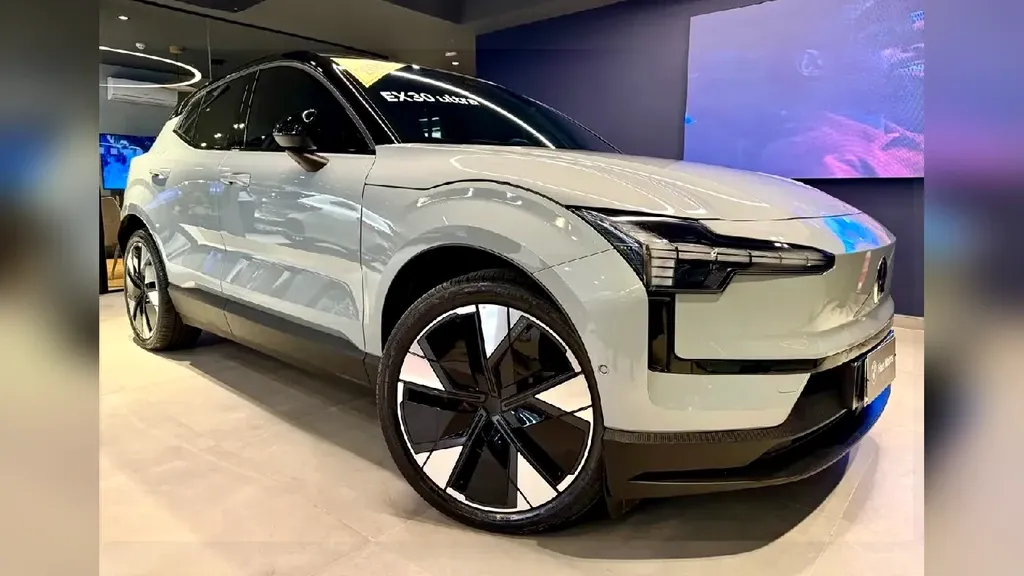 Foto de um volvo ex30