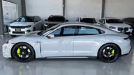 Porsche Taycan - Miniatura 5