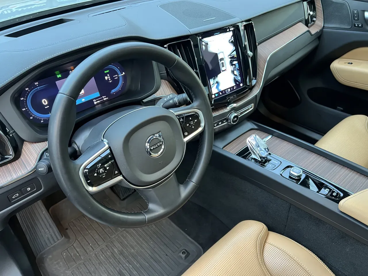 Volvo Xc60 Recharge Plug-in Hybrid - Imagem 9