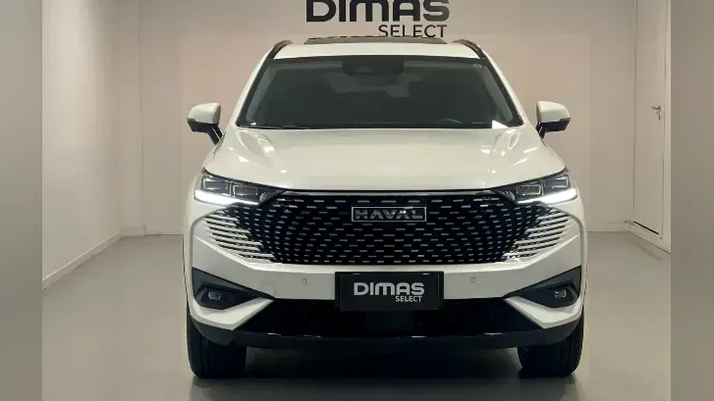 Foto de um gwm haval h6 plug-in hybrid