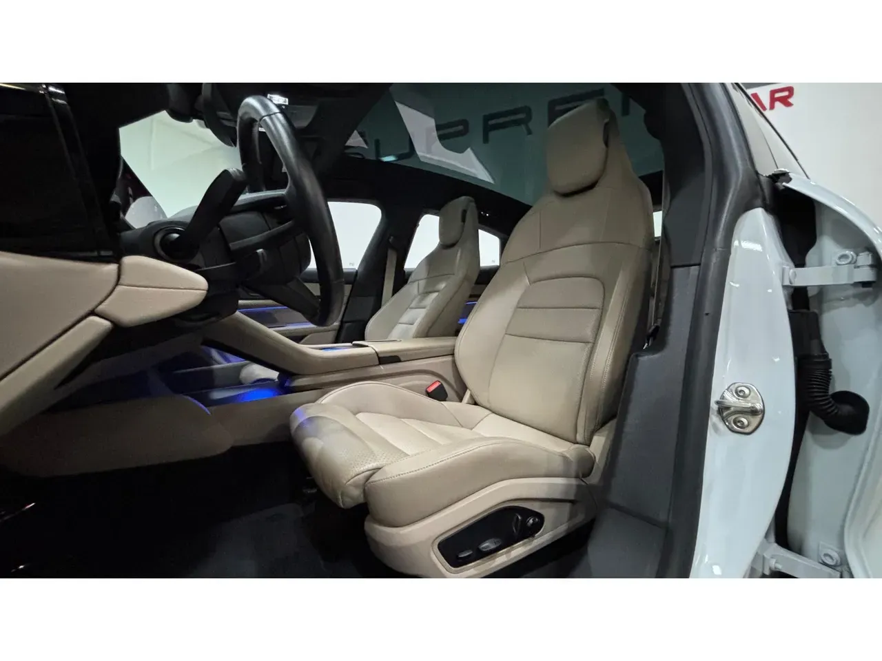 Porsche Taycan - Imagem 5