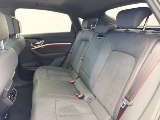 Audi Q8 E-tron - Imagem 17