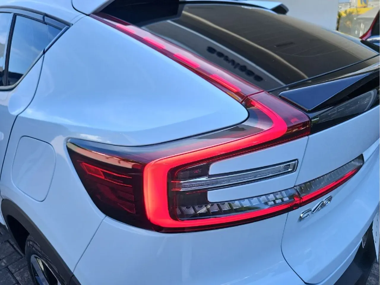 Volvo C40 Recharge - Imagem 11