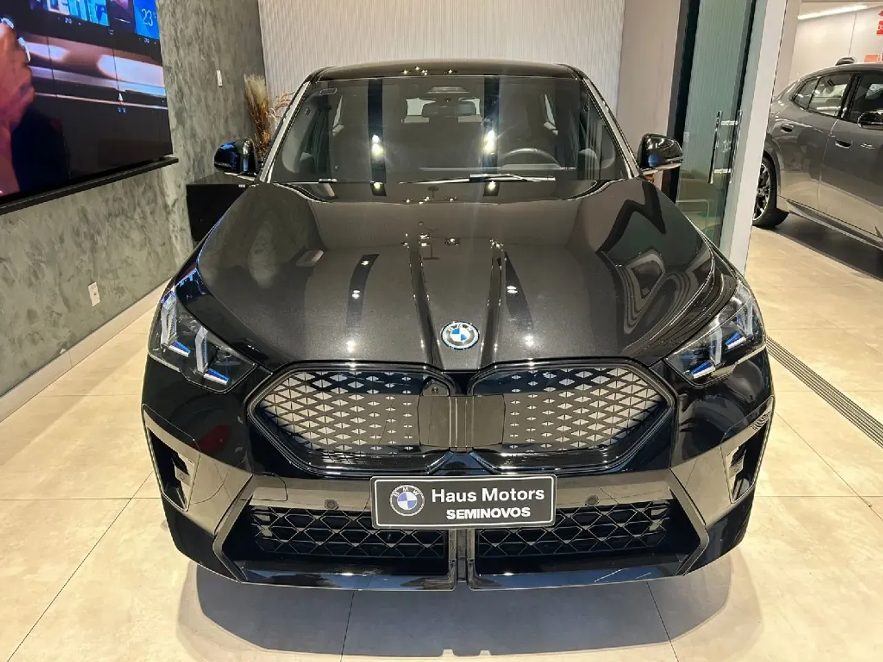 BMW IX2 - Imagem 2