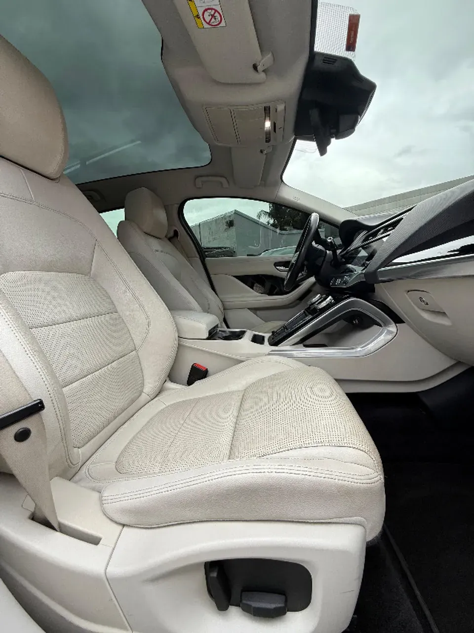 Jaguar I-pace - Imagem 10