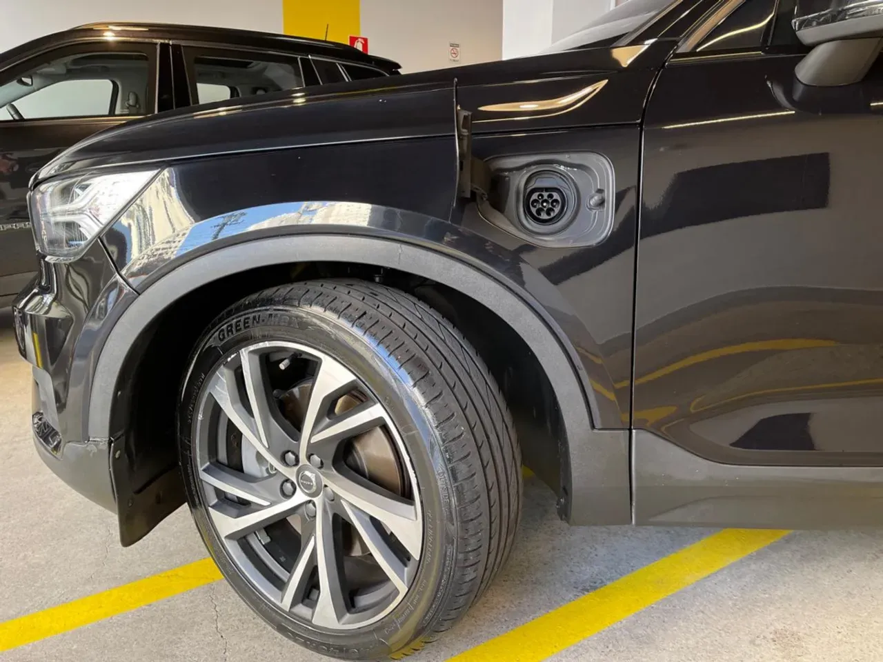 Volvo XC40 Recharge Plug-in Hybrid - Imagem 5