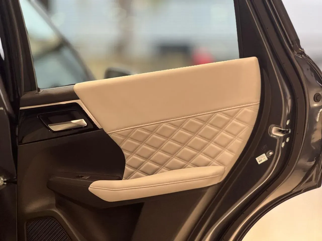 Mitsubishi Outlander Plug-in Hybrid - Imagem 12