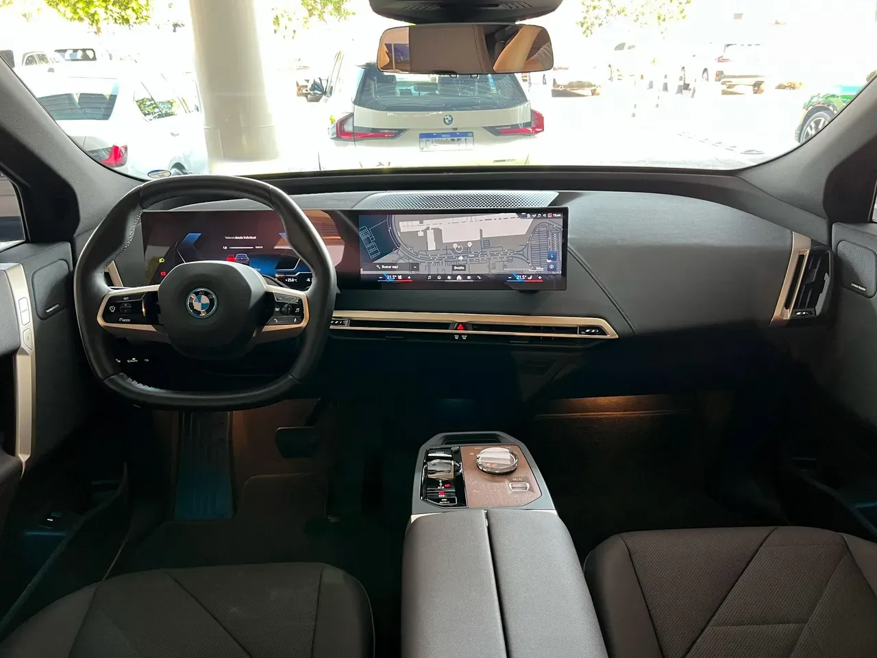 BMW Ix - Imagem 8