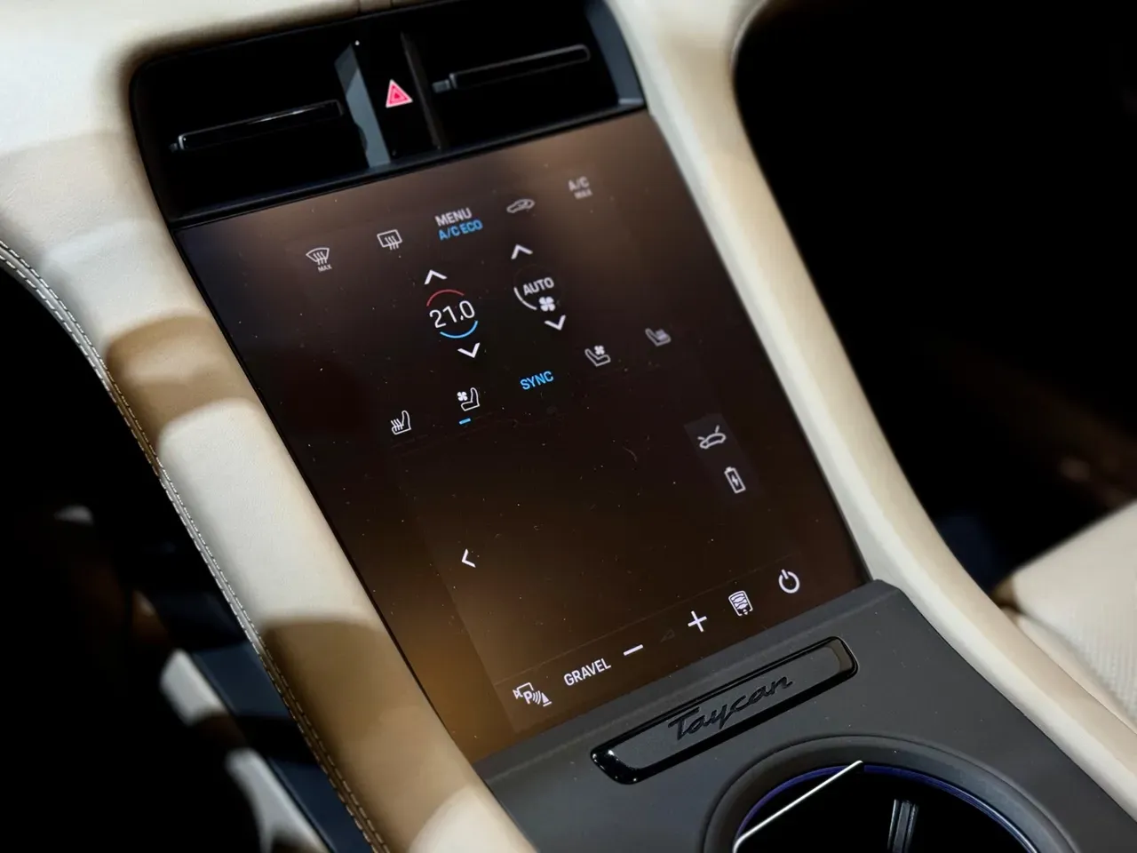 Porsche Taycan - Imagem 16