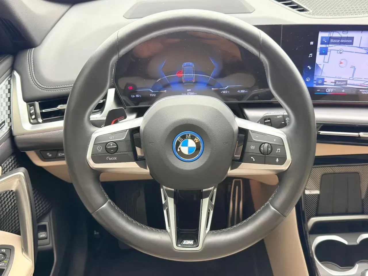BMW IX1 - Imagem 11