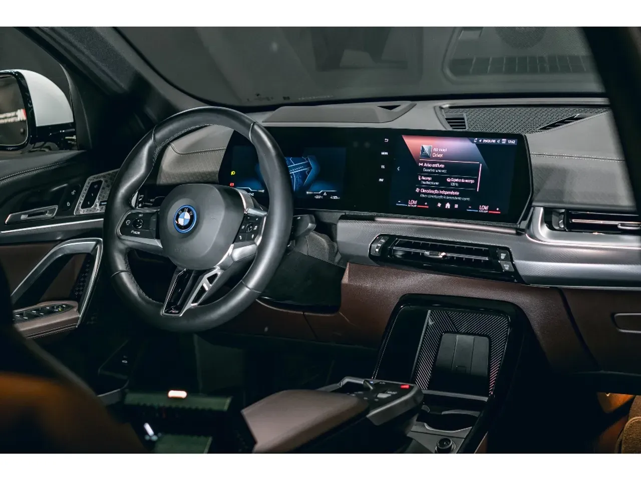 BMW IX2 - Imagem 15