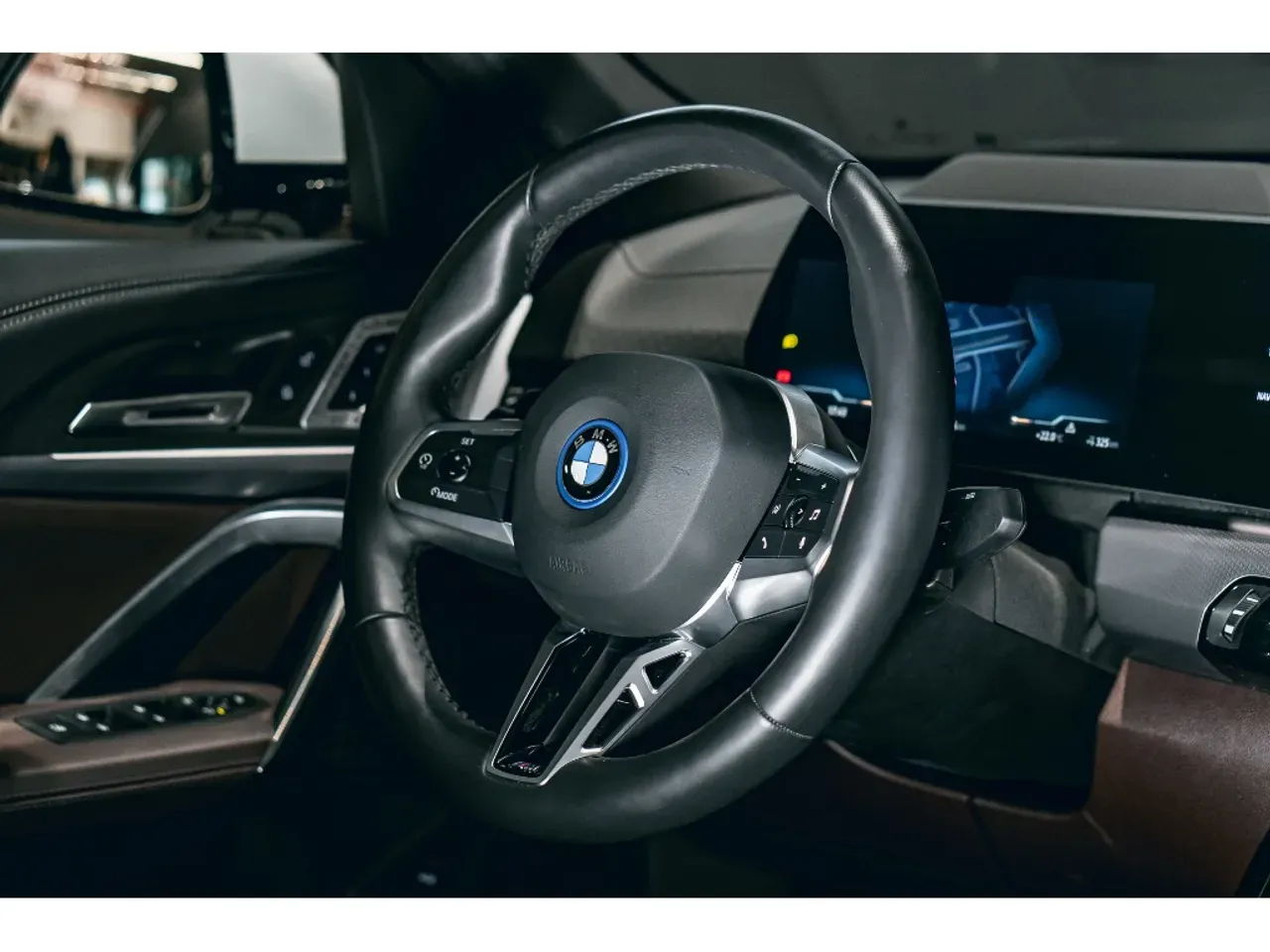 BMW IX2 - Imagem 14