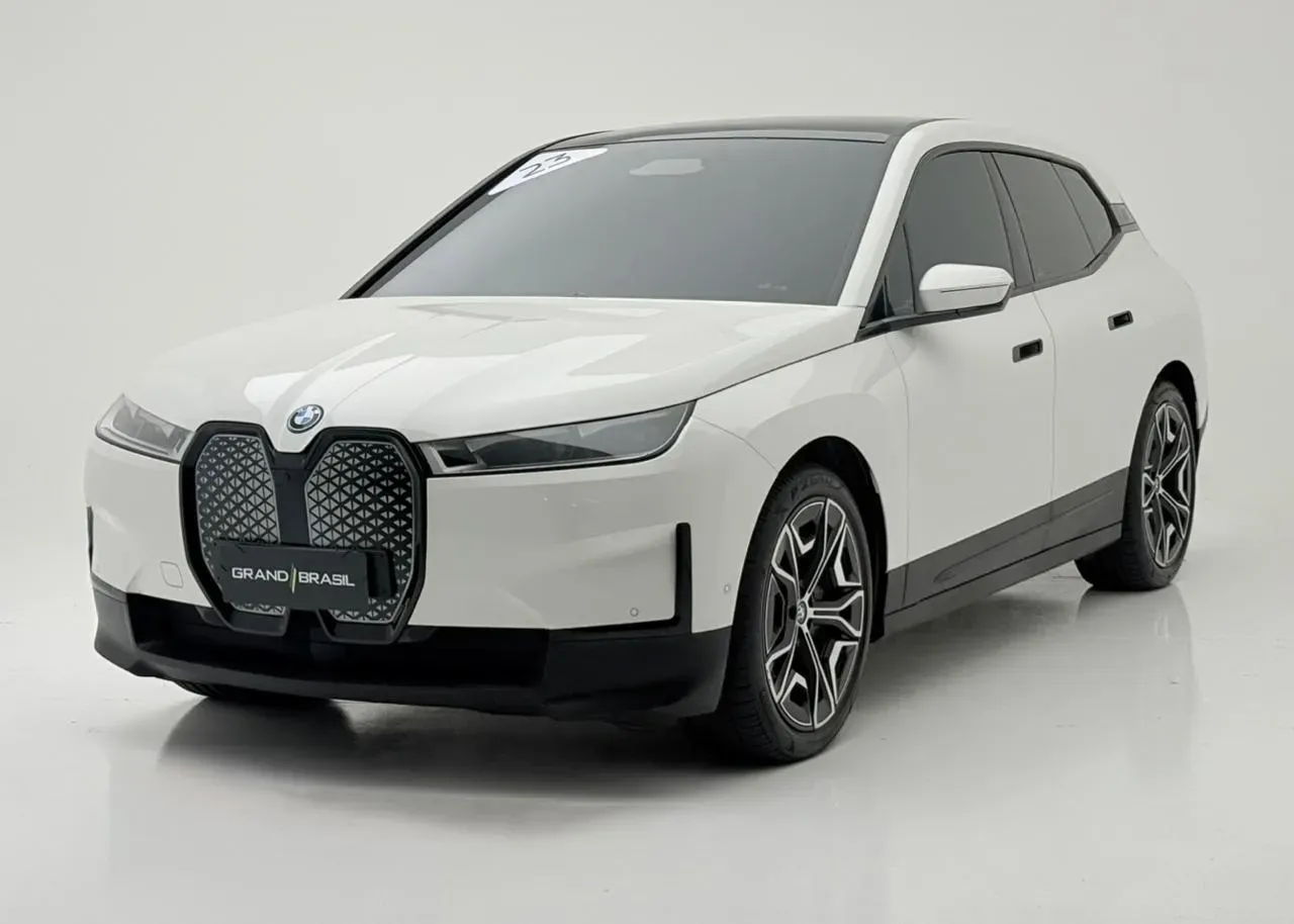 BMW Ix - Imagem 7