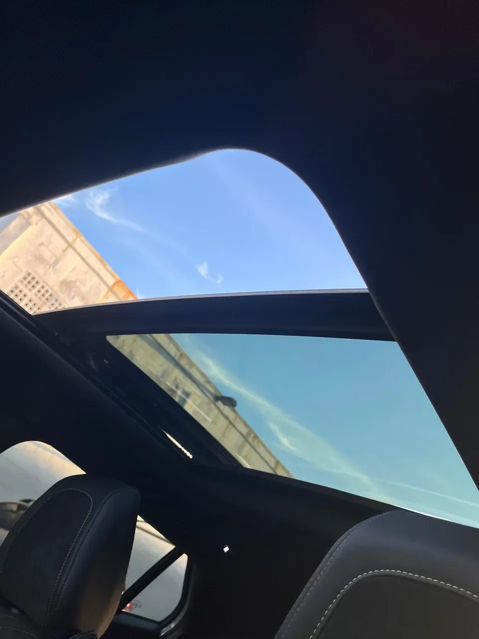 Peugeot E-208 - Imagem 7