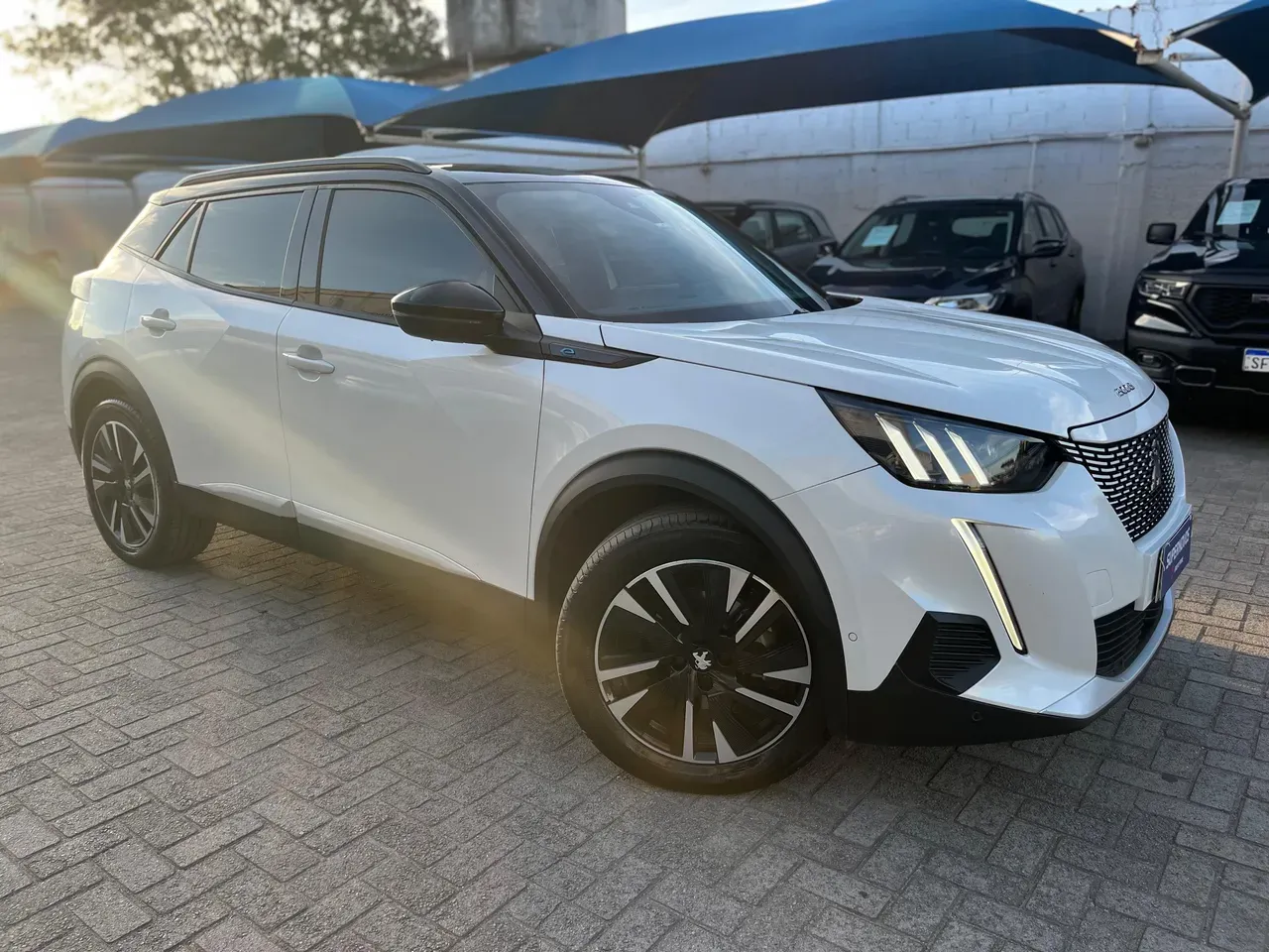 Peugeot E-208 - Imagem 5