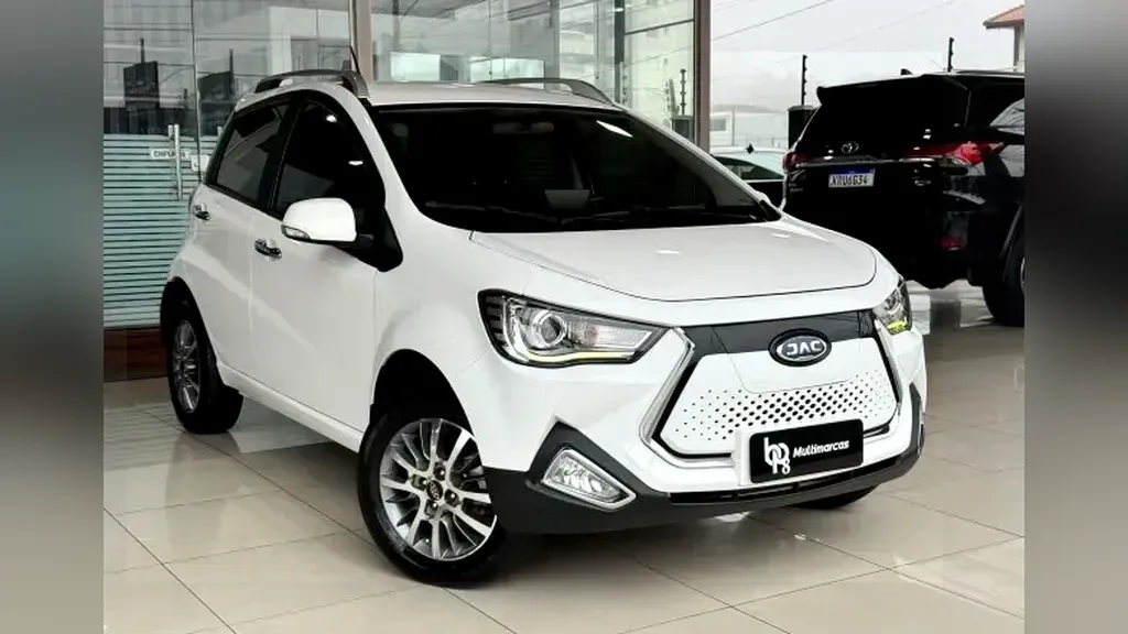 Foto de um jac iev20