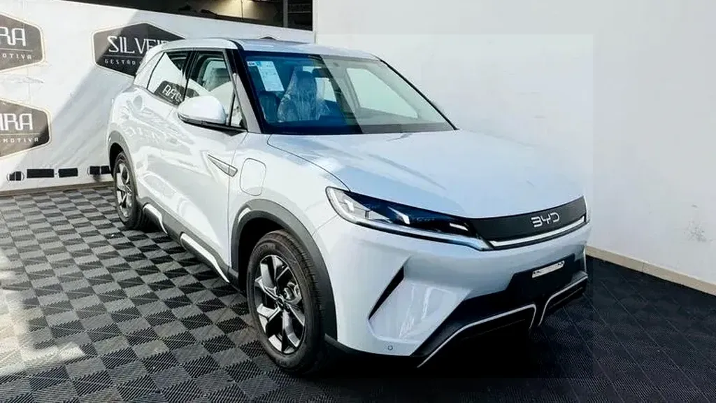 Foto de um byd yuan plus
