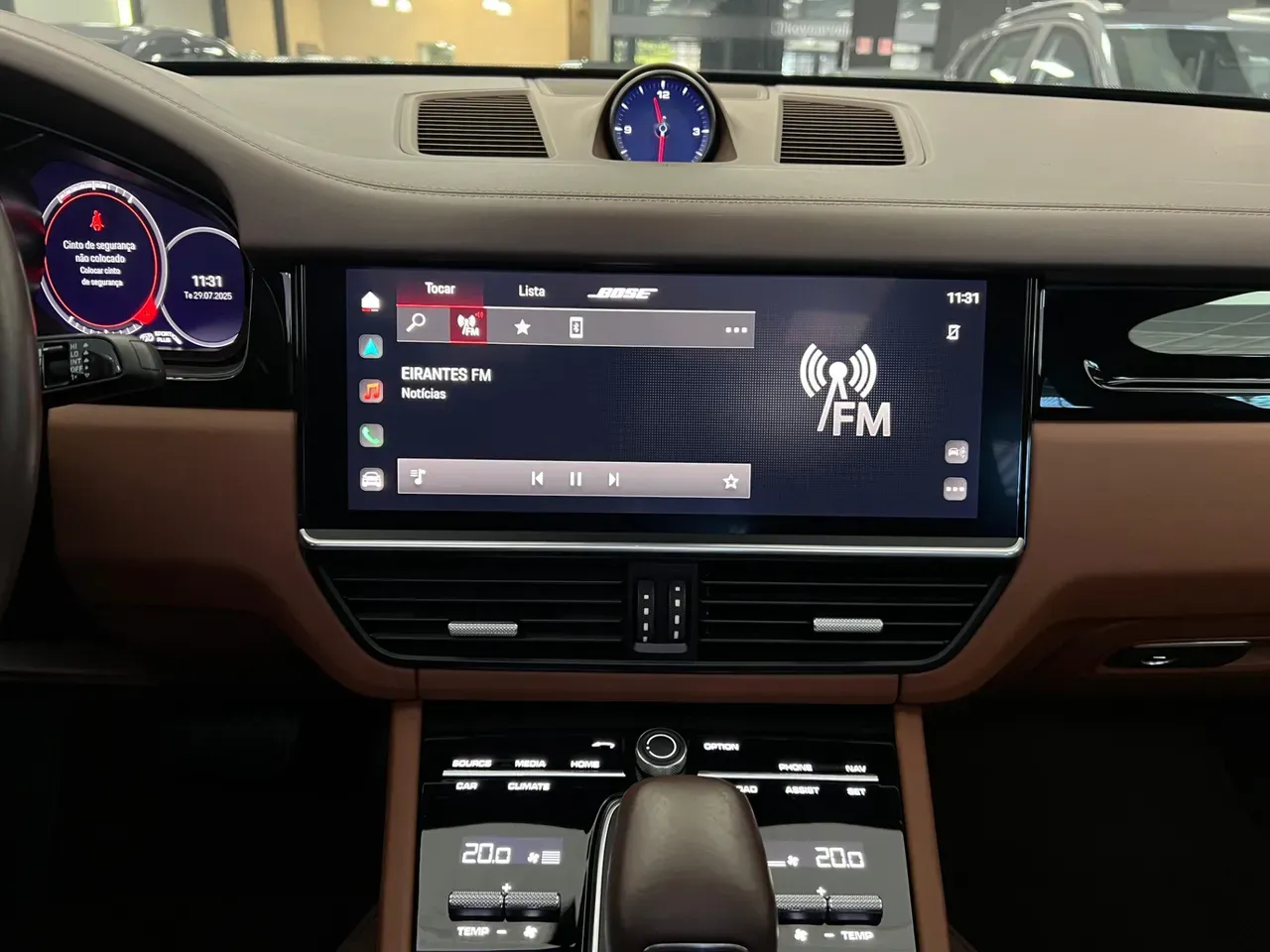 Porsche Cayenne E-hybrid - Imagem 17