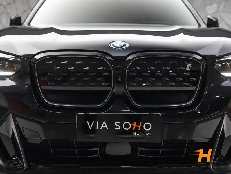 BMW IX3 - Imagem 18