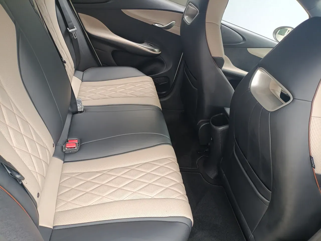 BYD Dolphin - Imagem 10