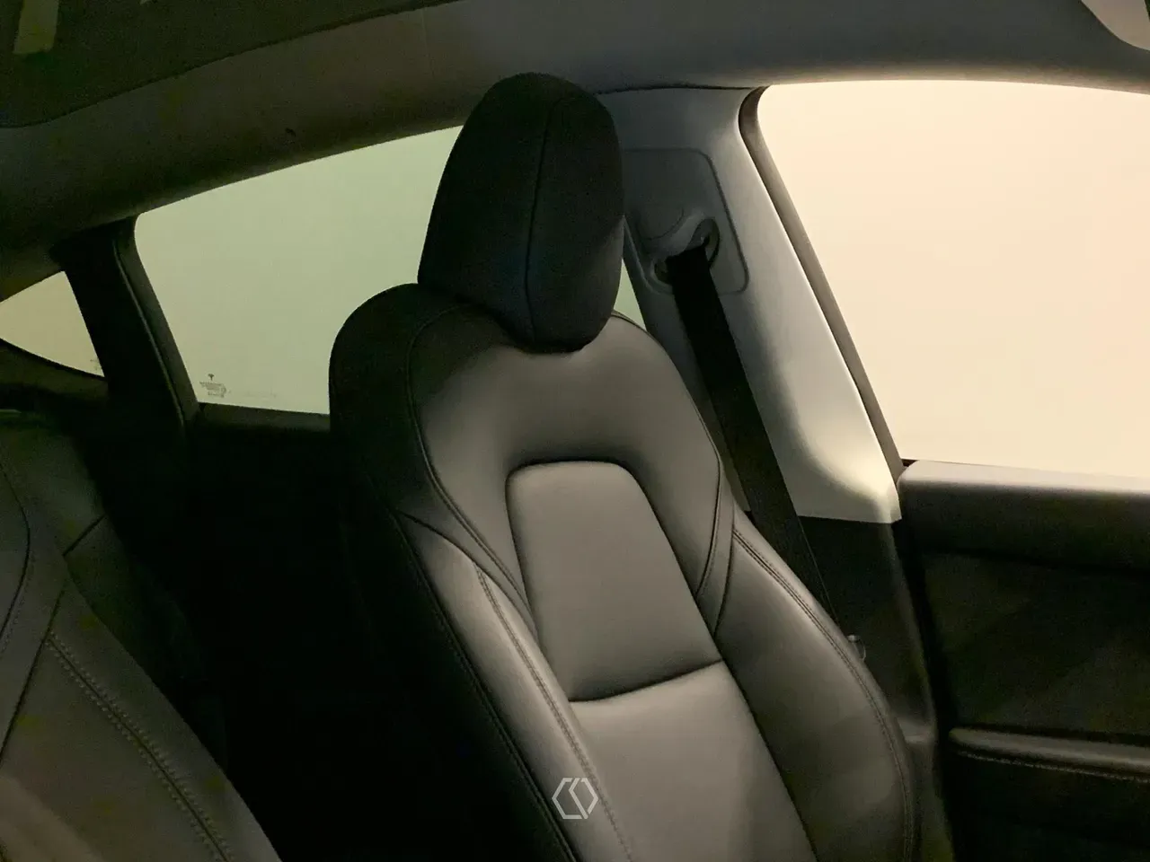 Tesla Model Y - Imagem 13