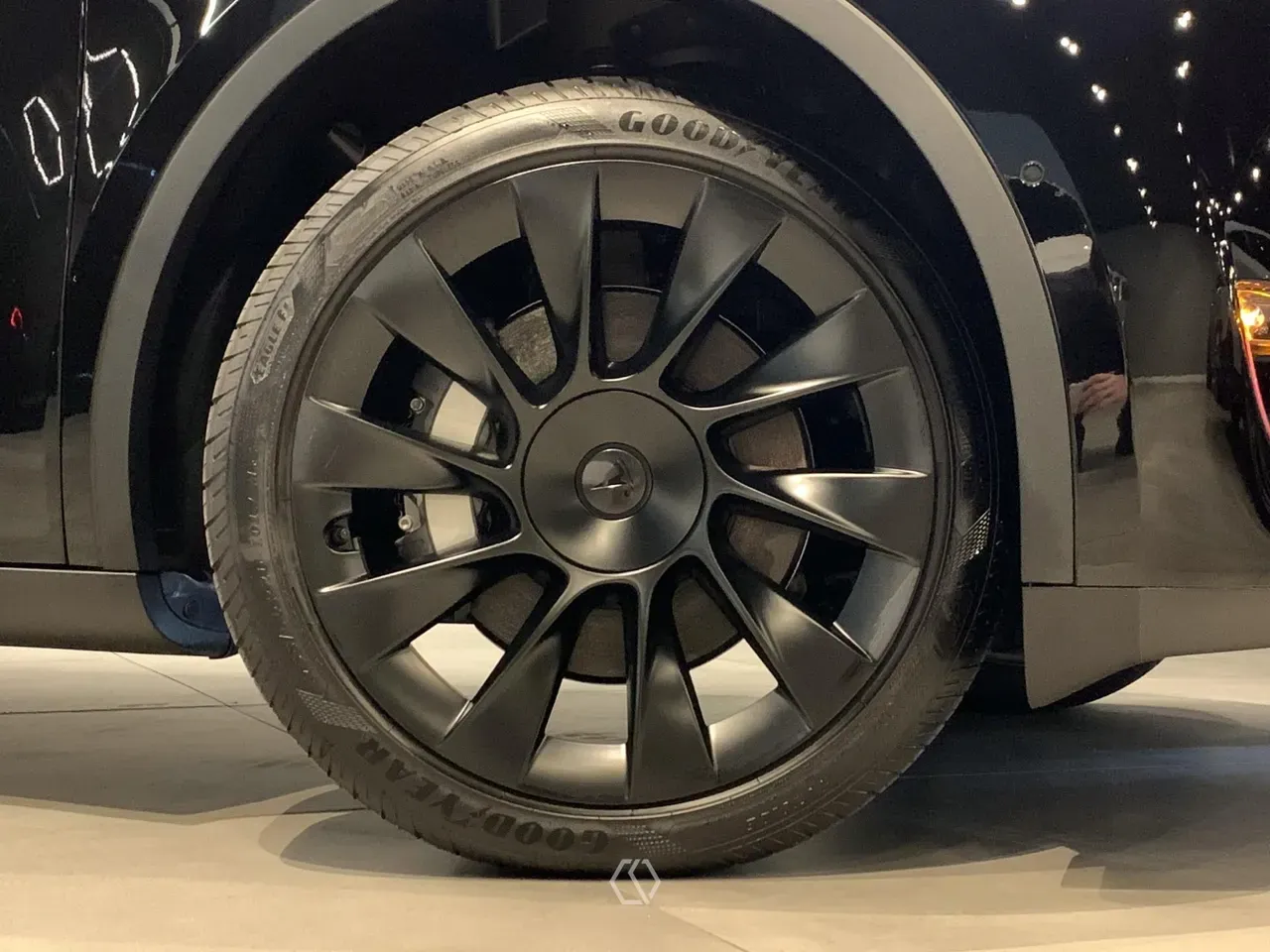 Tesla Model Y - Imagem 8