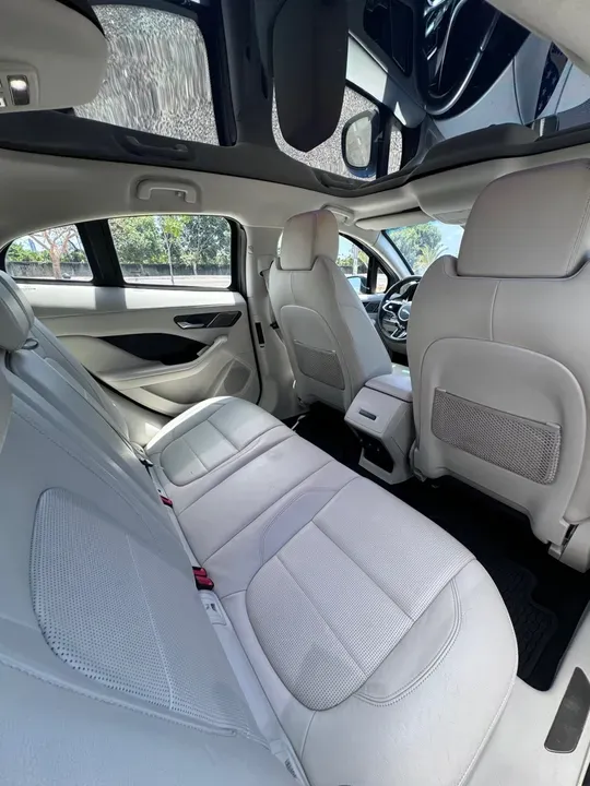 Jaguar I-pace - Imagem 9