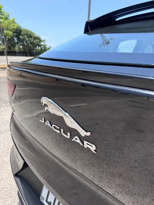 Jaguar I-pace - Imagem 8