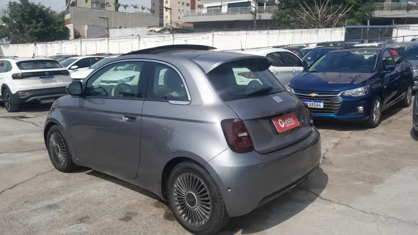 Fiat 500e - Imagem 8