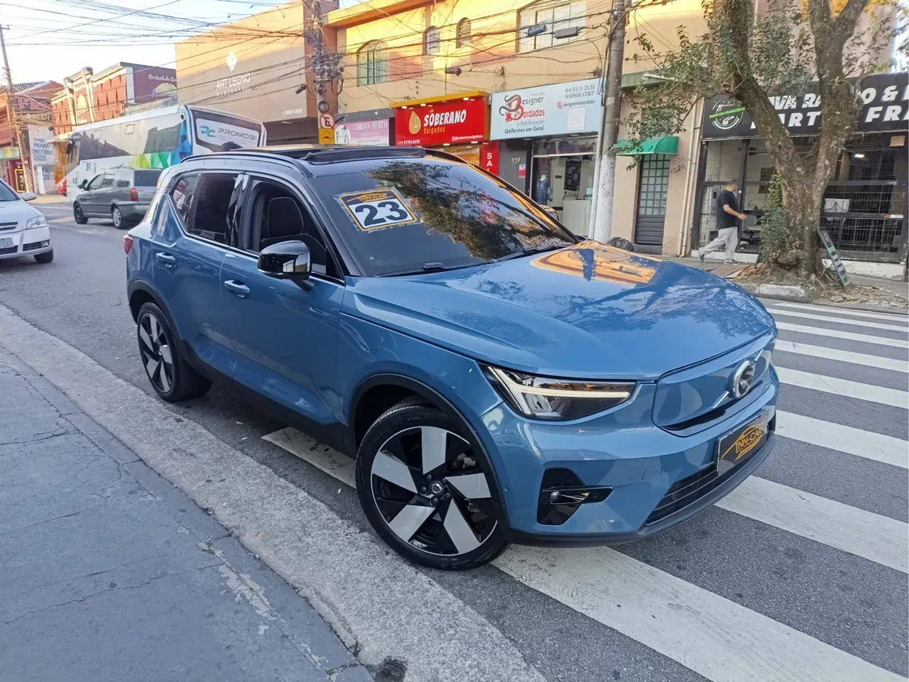 Volvo XC40 Recharge - Imagem 3