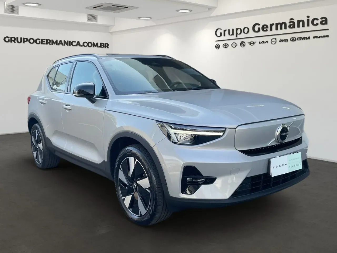 Volvo XC40 Recharge - Imagem 2