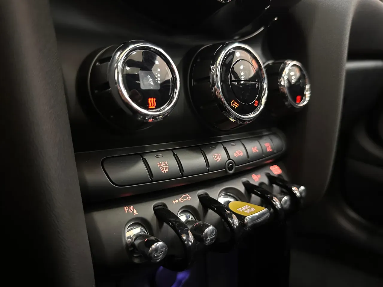 Mini Cooper SE - Imagem 18