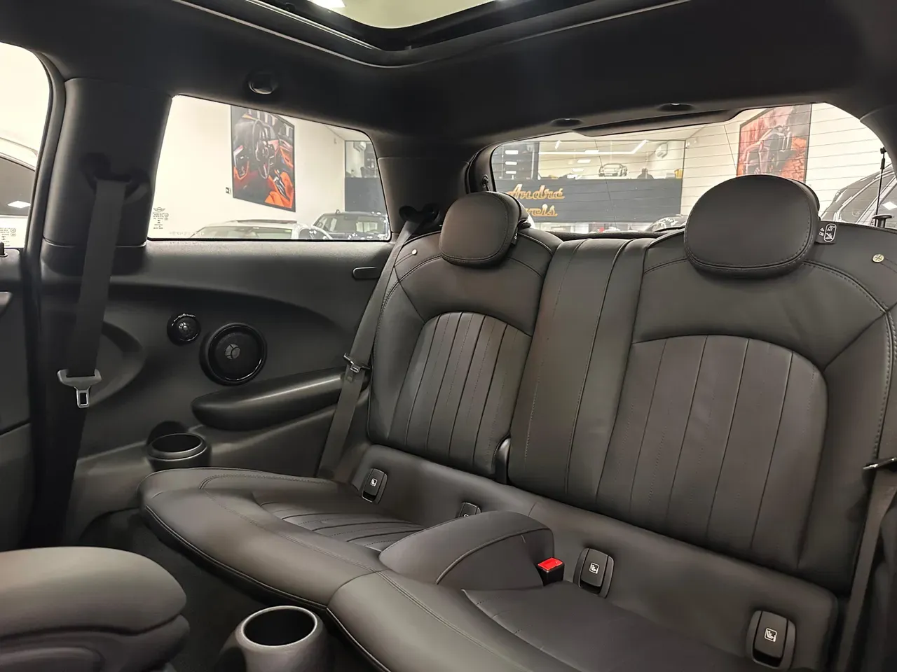 Mini Cooper SE - Imagem 17