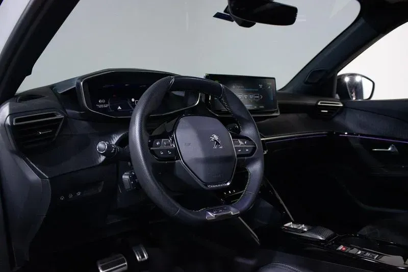 Peugeot E-2008 - Imagem 5