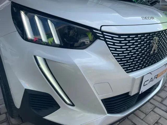 Peugeot E-2008 - Imagem 4